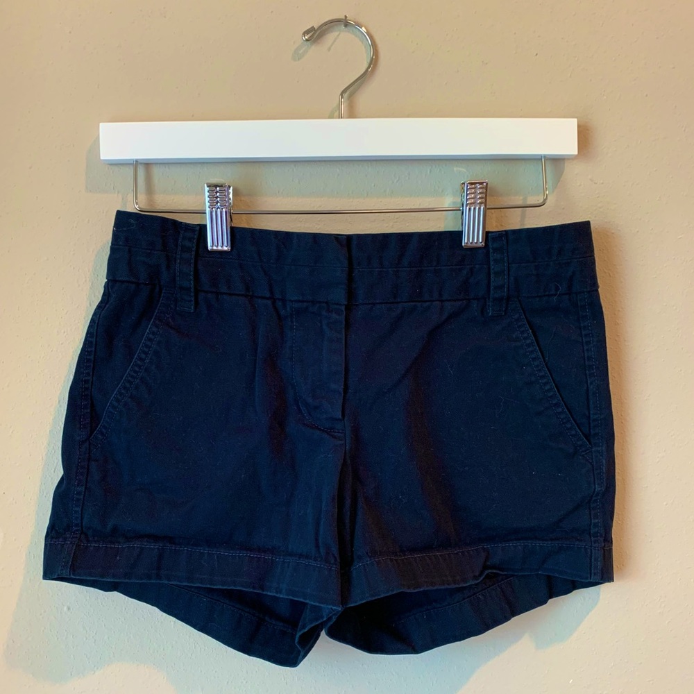 EUC J.Crew Black Label 3” chino shorts in NAVY